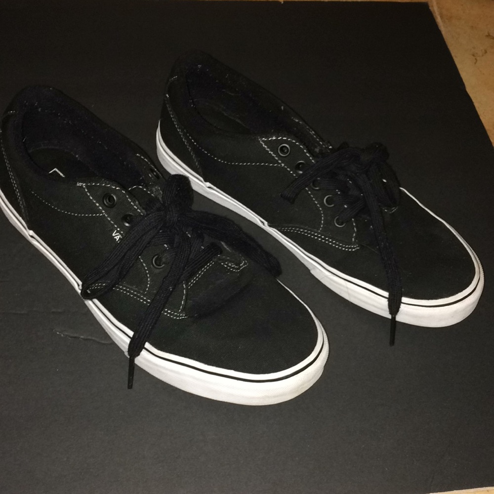 Men’s vans size 9.5 classic style *SOLD*